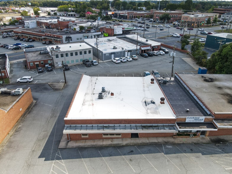 More Photos Of 1842 Banking St, Greensboro Office For Sale