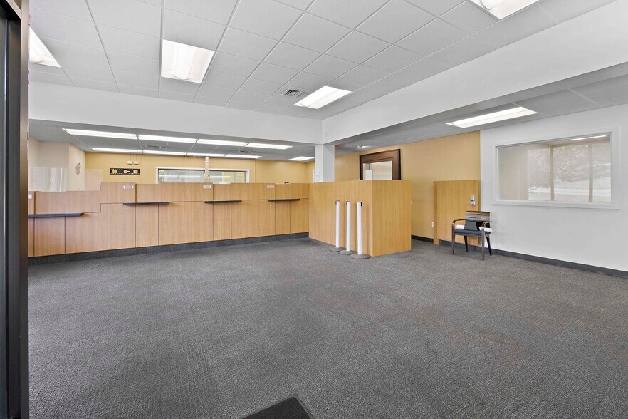More Photos Of 5942 Us-60, Ashland Bank For Sale