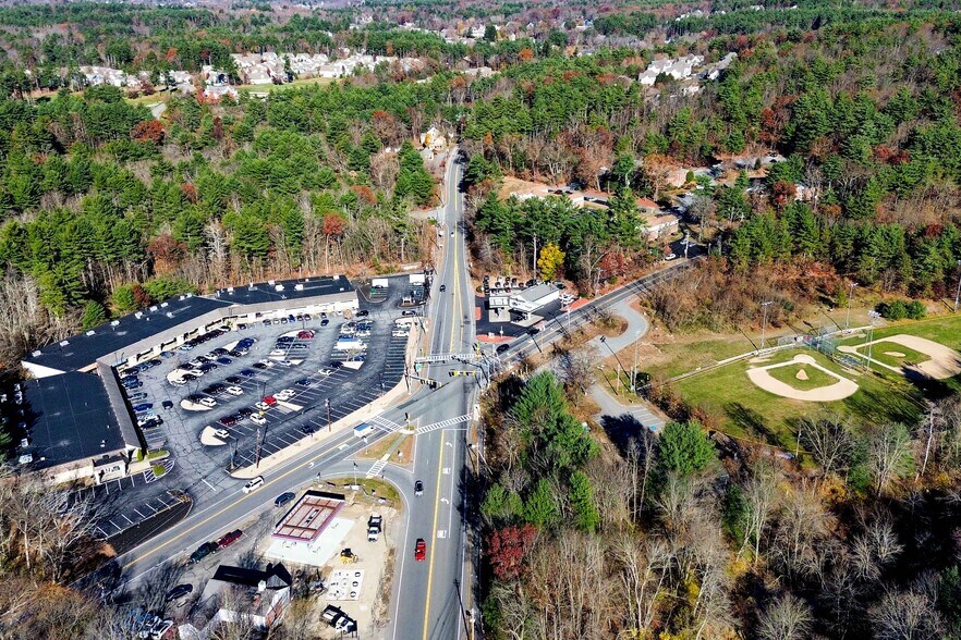 More Photos Of 340-344 Great Rd, Acton Unknown For Lease