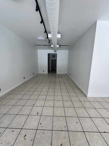 More Photos Of 525 Clematis St, West Palm Beach Office For Lease
