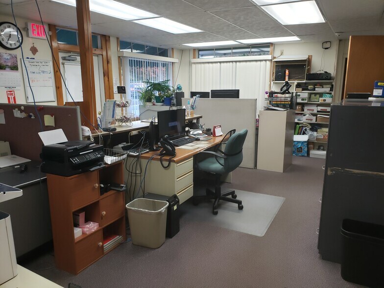 More Photos Of 100 Northampton St, Easthampton Office For Sale