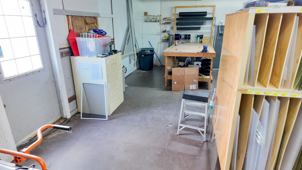 More Photos Of 2111 Greenwood Rd, Prescott Freestanding For Sale