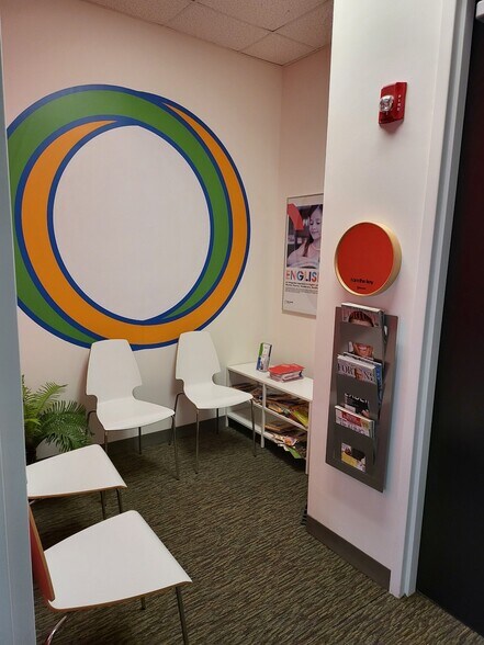 More Photos Of 2315 W Arbors Dr, Charlotte Medical For Lease