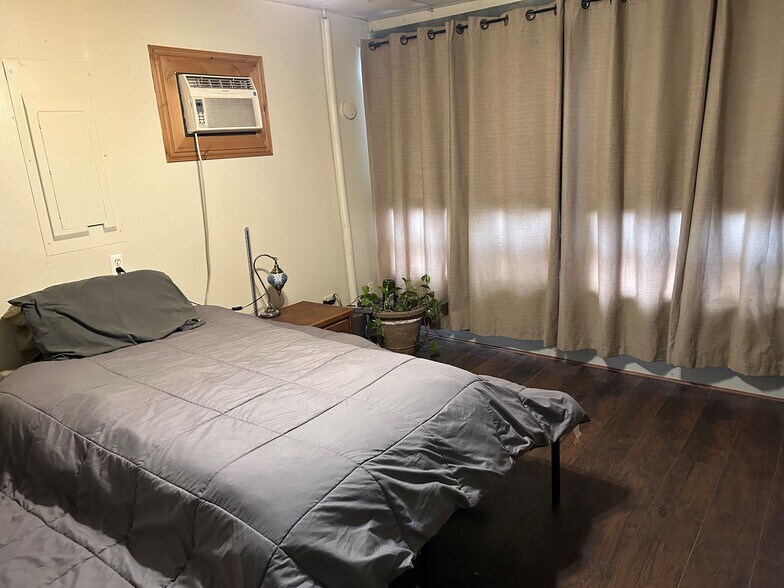 More Photos Of 135-145 Cleveland Ave, Loveland Warehouse For Sale