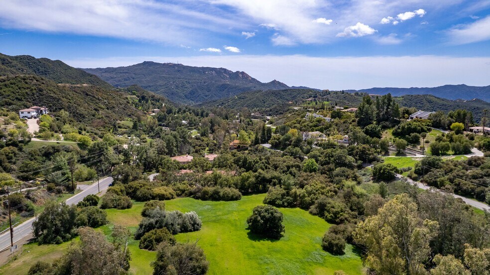 More Photos Of 24415 Mulholland Hwy, Calabasas Land For Sale