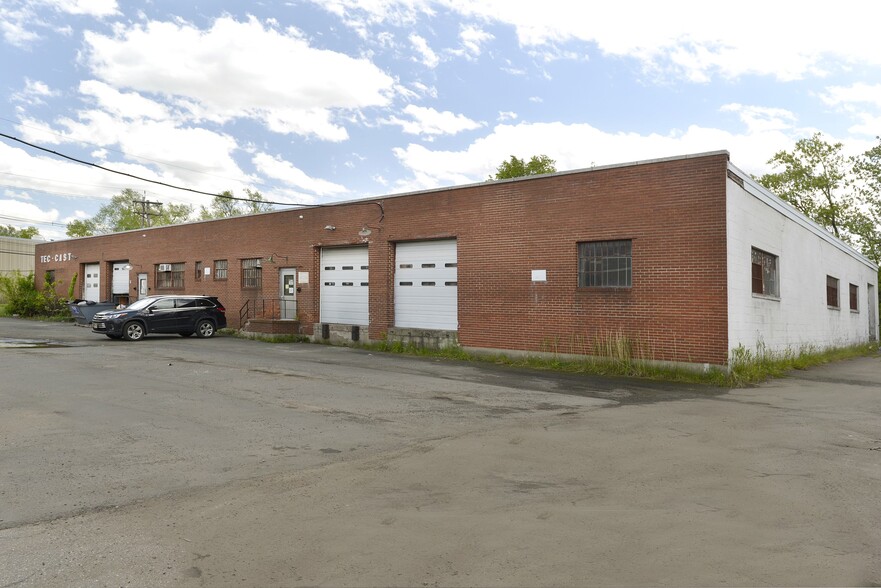 Primary Photo Of 2 W Commercial Ave, Moonachie Industrial For Lease