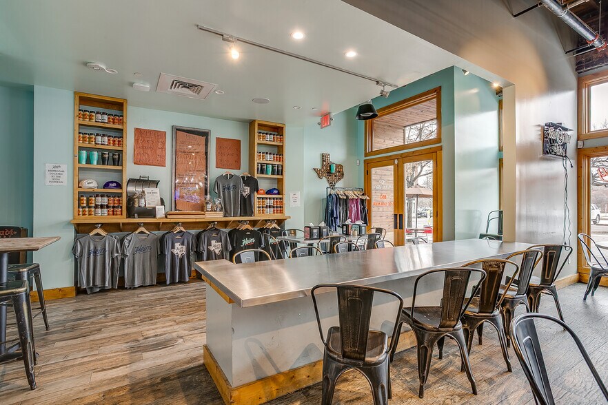 More Photos Of 1109-1119 W Magnolia Ave, Fort Worth Storefront Retail Office For Lease
