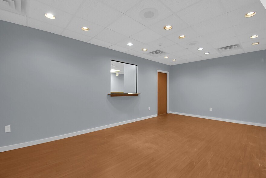 More Photos Of 660 Cooper Rd, Westerville Medical For Sale