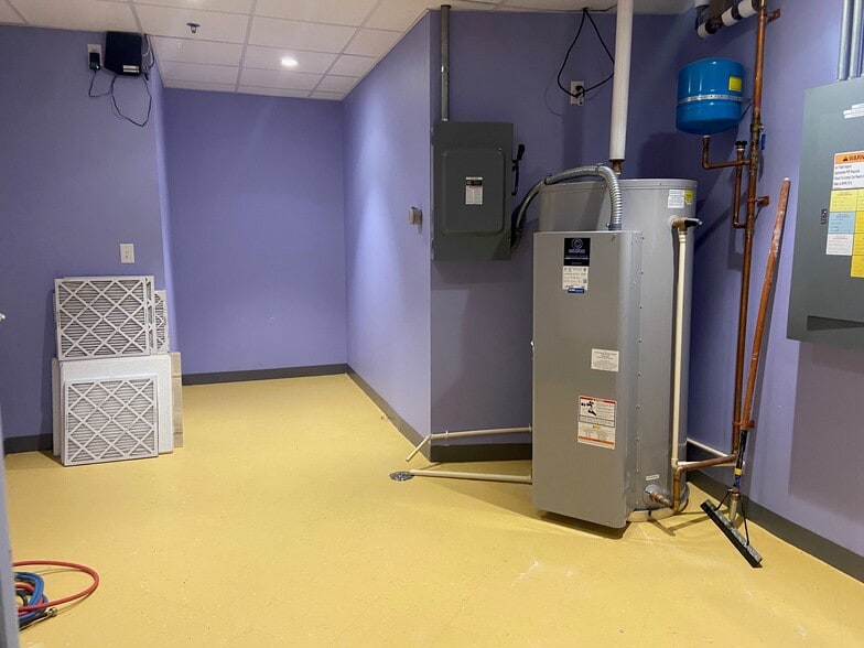 More Photos Of 19490 Sandridge Way, Leesburg Medical For Sale