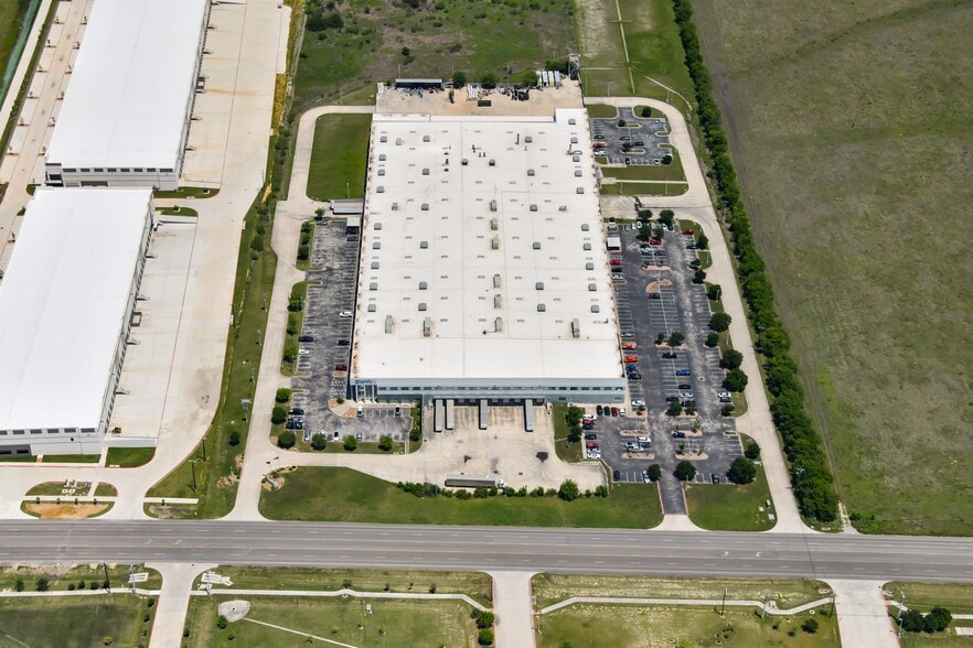 More Photos Of 1611 Clovis Barker Rd, San Marcos Manufacturing For Lease