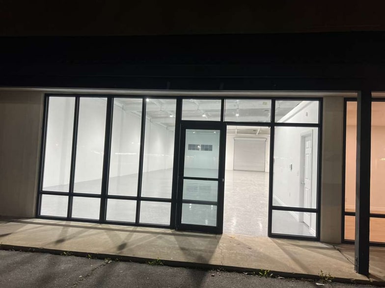 More Photos Of 1301-1307 E Edinger Ave, Santa Ana Showroom For Lease