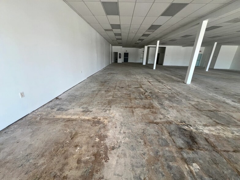 More Photos Of 686-728 Cheney Hwy, Titusville Unknown For Lease