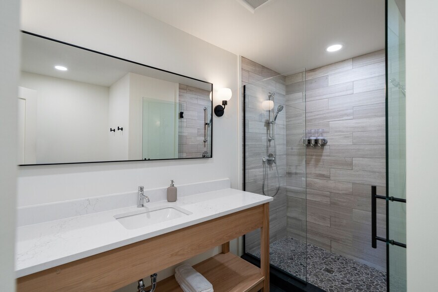 More Photos Of 34910 Highway 53, Nehalem Hospitality For Sale