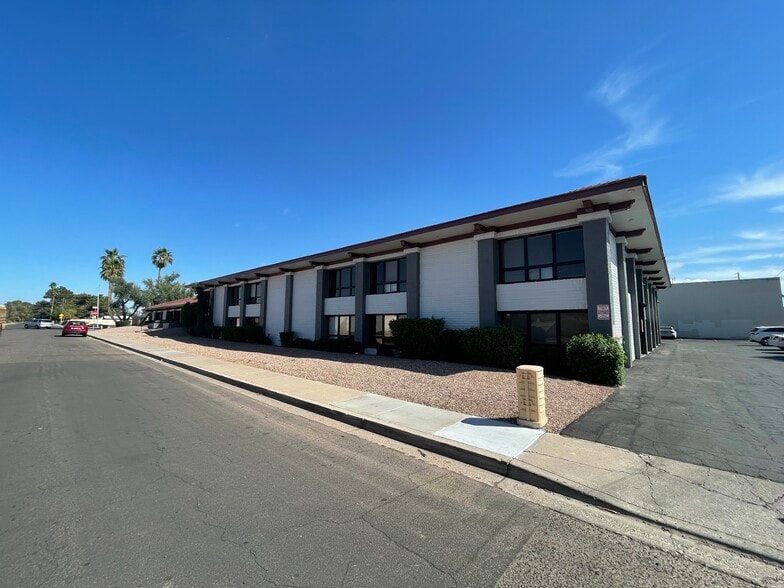 More Photos Of 2942 N 24th St, Phoenix Office Residential For Lease