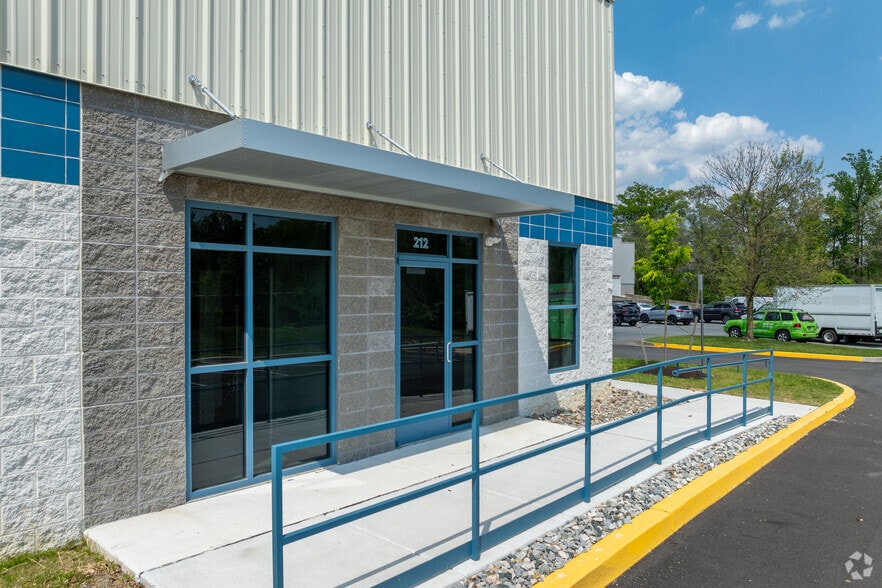 More Photos Of 200 Carson Drive, Bear Light Distribution For Lease