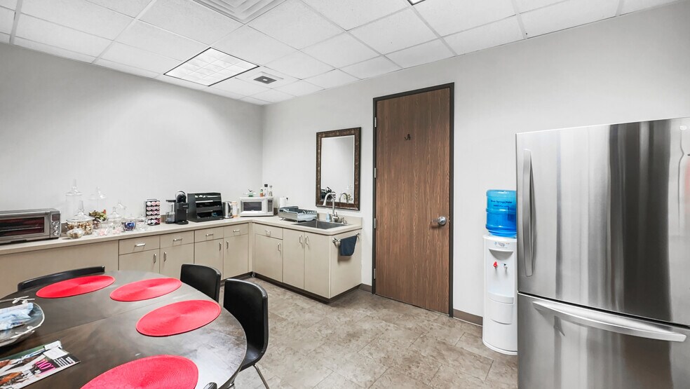 More Photos Of 2400 S Cimarron Rd, Las Vegas Office For Lease