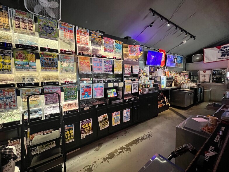 More Photos Of 6805 176th St E, Puyallup Restaurant For Sale