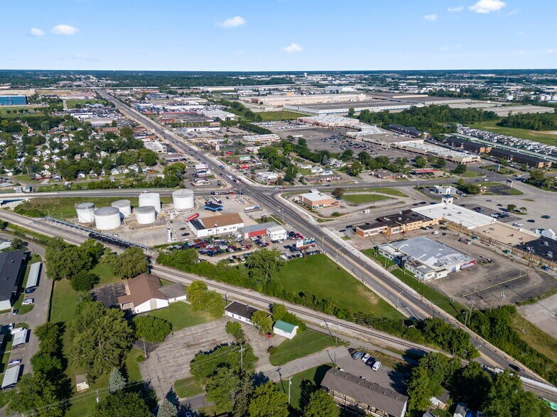 More Photos Of 3479-3481 W Broad St, Columbus Freestanding For Sale