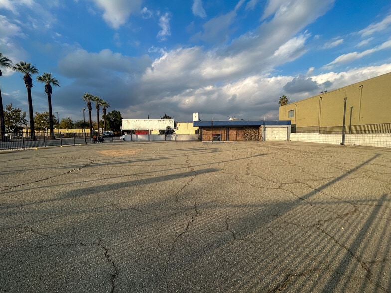 More Photos Of 601 N D St, San Bernardino Auto Dealership For Sale