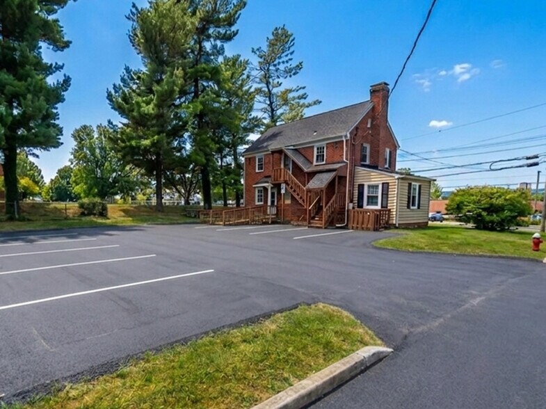 More Photos Of 10611 York Rd, Cockeysville Office For Sale