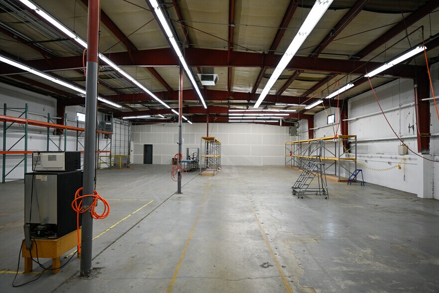 More Photos Of 12430 W Cedar Dr, Lakewood Warehouse For Lease