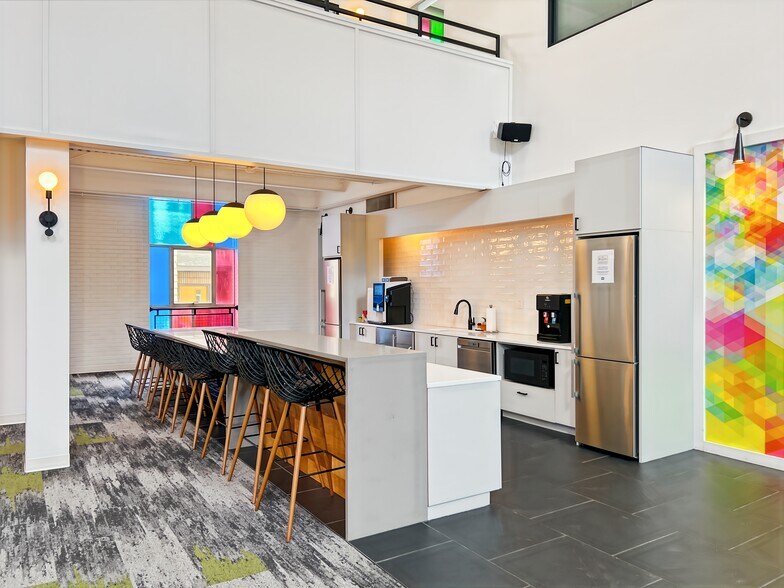 More Photos Of 3117 Whiting Ave, Charlotte Coworking Space