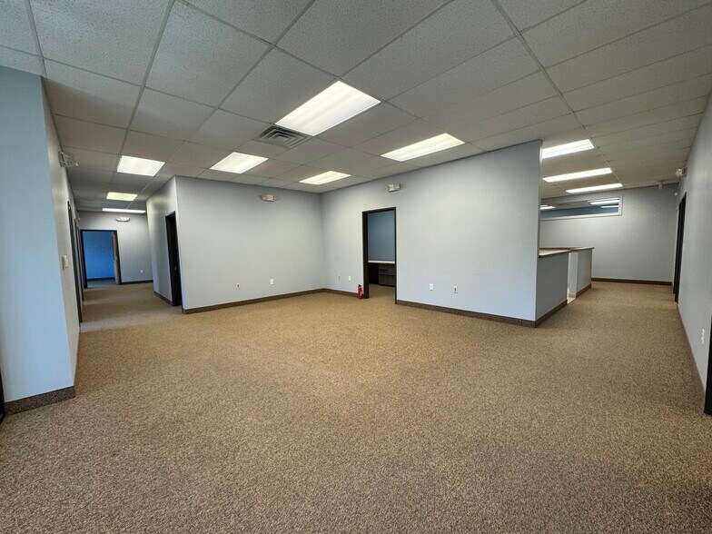 More Photos Of 510 S Maple Rd, Ann Arbor Office For Sale