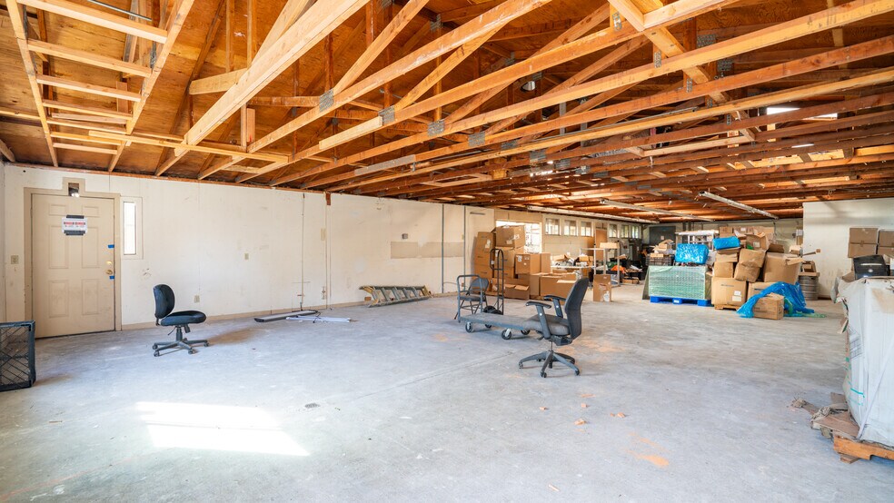 More Photos Of 4770 Occidental Rd, Santa Rosa Light Distribution For Sale