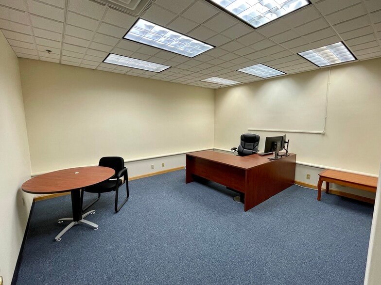 More Photos Of 48 Commercial St, Lewiston Light Manufacturing For Lease