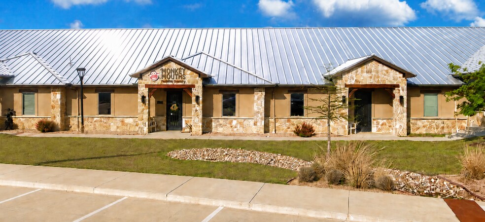 More Photos Of 255 W Lebanon, Frisco Medical For Sale