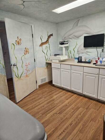 More Photos Of 3767 Richmond Ave, Staten Island Medical For Sale