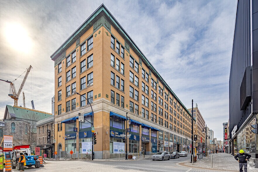 More Photos Of 350-390 Rue Sainte-Catherine O, Montréal Loft Creative Space For Lease