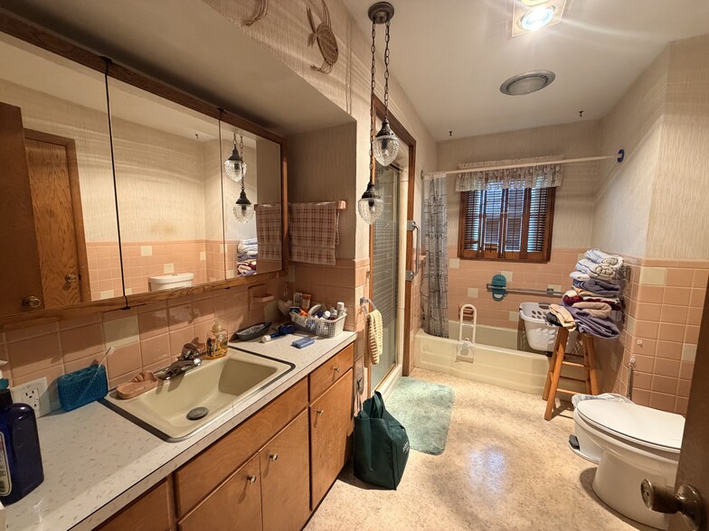 More Photos Of 2280 S Rock City Rd, Ridott Multifamily For Sale