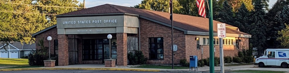 More Photos Of 1001 Market St, Nekoosa Post Office For Sale