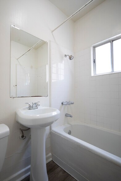 More Photos Of 3939 7th Ave, San Diego Apartments For Sale