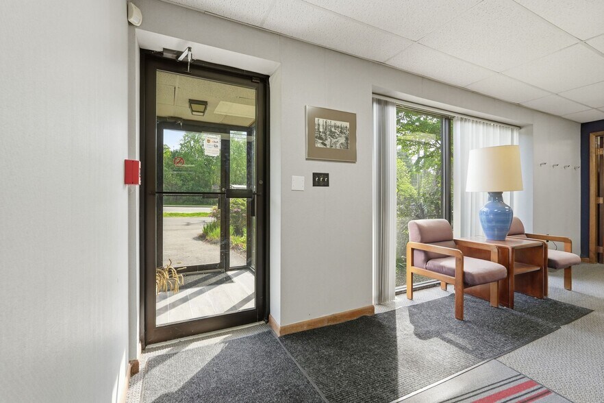 More Photos Of 665 Amherst Rd, Sunderland Research And Development For Sale