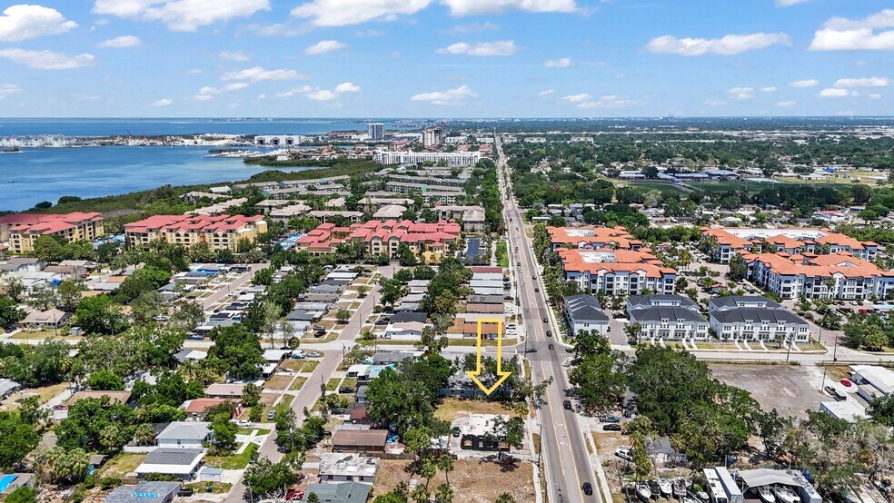 More Photos Of 6719 S West Shore Blvd, Tampa Office For Sale
