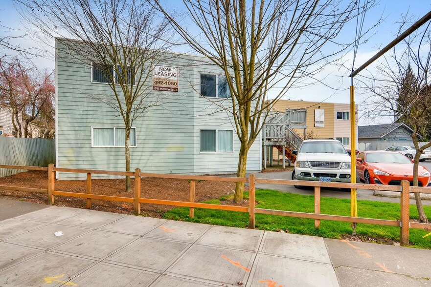 More Photos Of 8415 N Fessenden St, Portland Apartments For Sale