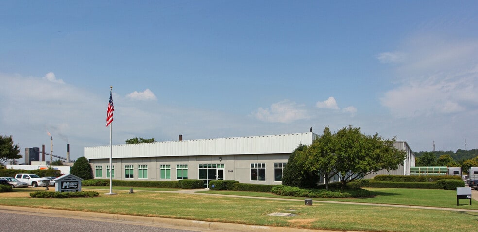 More Photos Of 2563 Commerce Cir, Birmingham Unknown For Lease