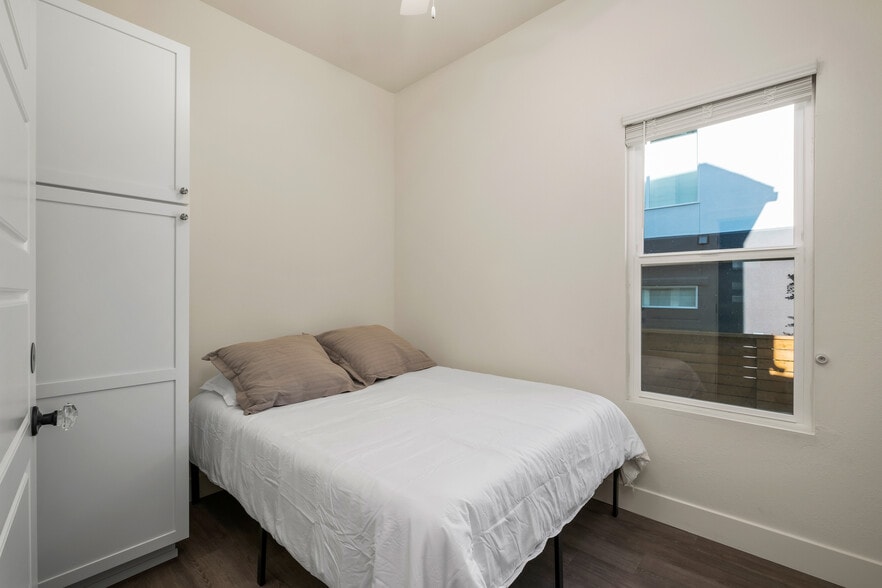 More Photos Of 214 Stewart St, Reno Apartments For Sale