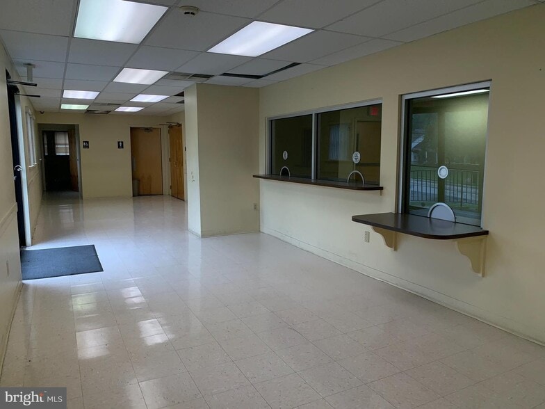 More Photos Of 1132 Ridge Rd, Pottstown Flex For Sale