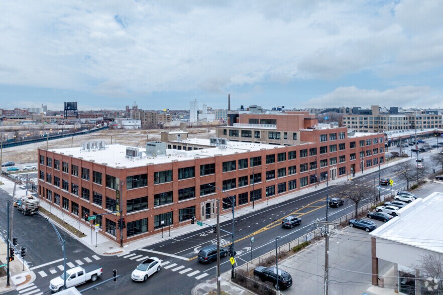 More Photos Of 2032 N Clybourn Ave, Chicago Apartments For Lease