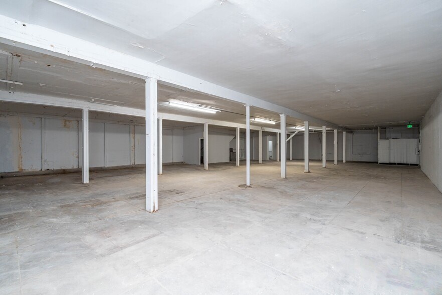 More Photos Of 425 E 58th St, Los Angeles Warehouse For Lease