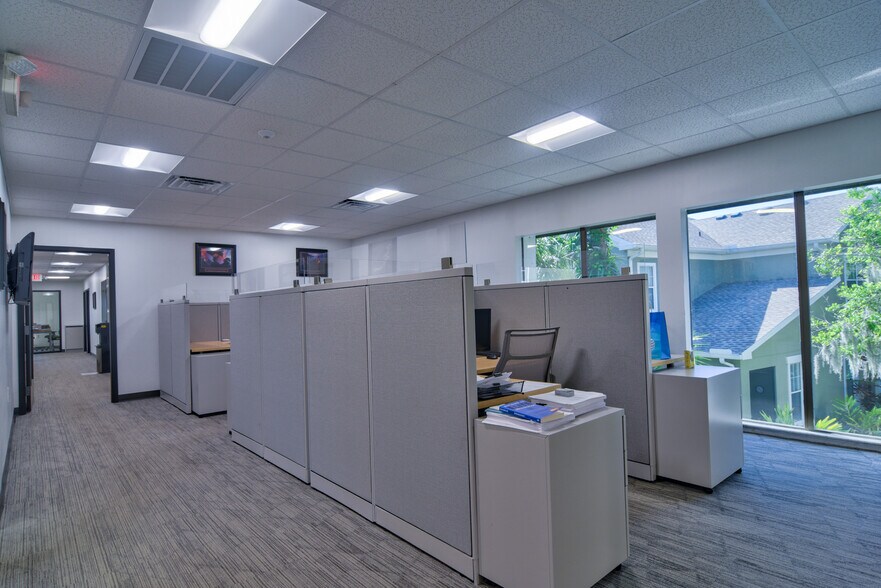More Photos Of 12945 Seminole Blvd, Largo Office For Lease