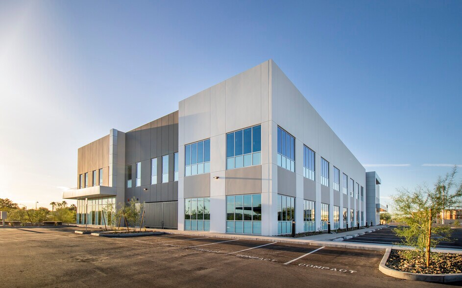 More Photos Of 9000 W Thunderbird Rd, Peoria Medical For Lease