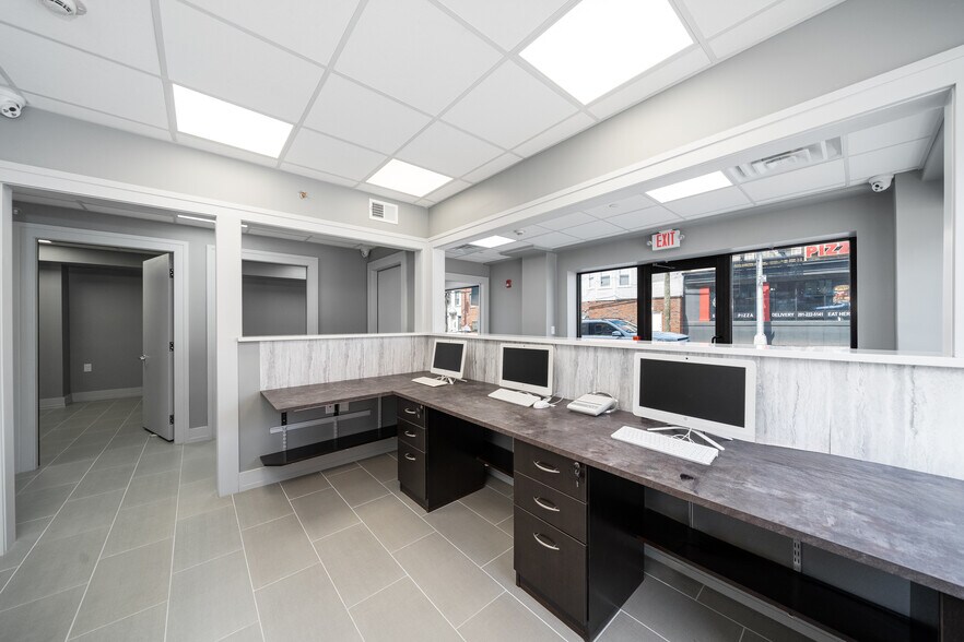 More Photos Of 845 Newark Ave, Jersey City Medical For Lease