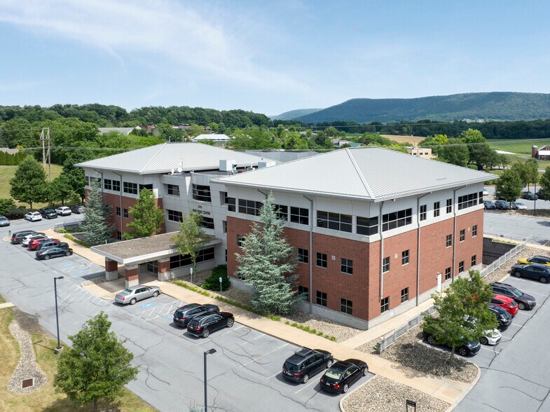 More Photos Of 476 Rolling Ridge Dr, State College Office For Sale