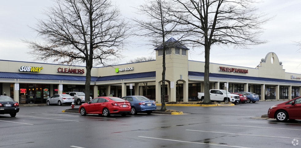 More Photos Of 6206-6230 Rolling Rd, Springfield Unknown For Lease