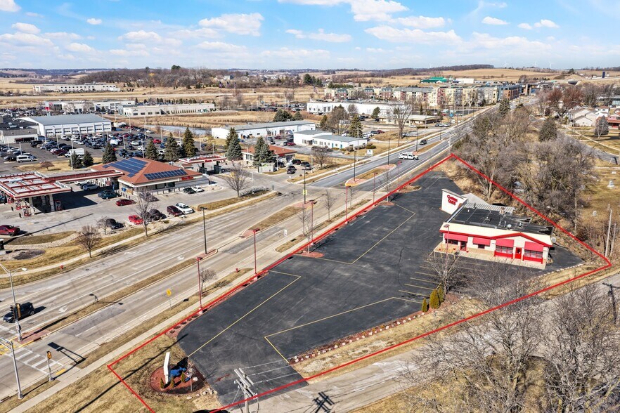 More Photos Of 3415 Parmenter St, Middleton Auto Dealership For Sale