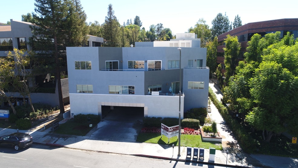 More Photos Of 20720 Ventura Blvd, Woodland Hills Office For Lease